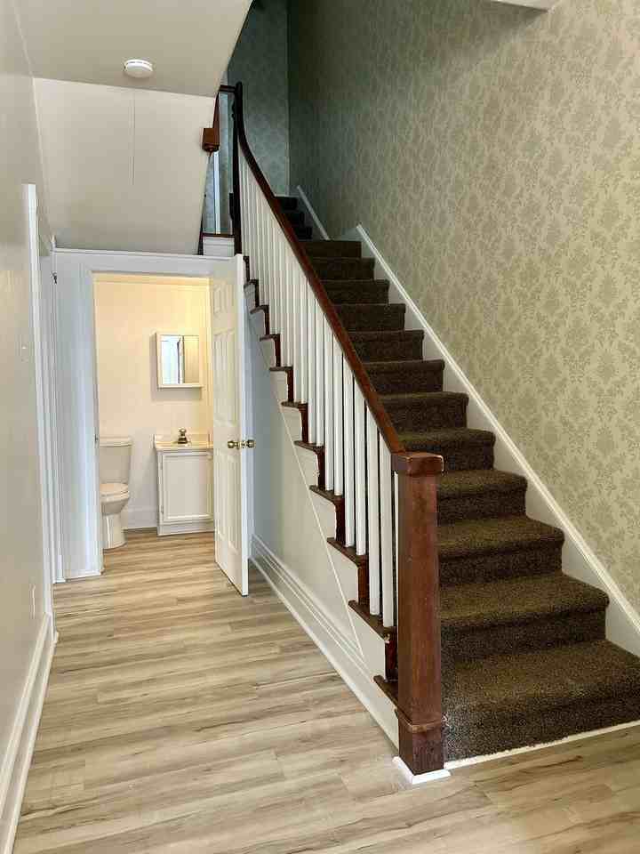 21 Gay St #A - Photo 2 of 10