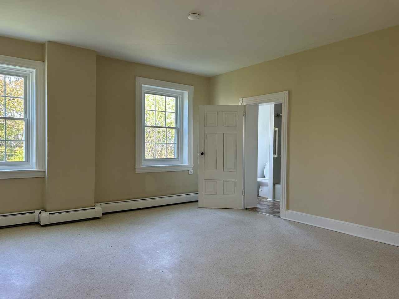 21 Gay St #A - Photo 7 of 10