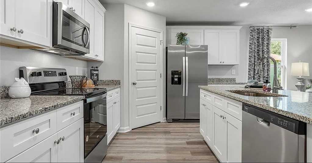 10555 Lowell St W #1 - Photo 4 of 37