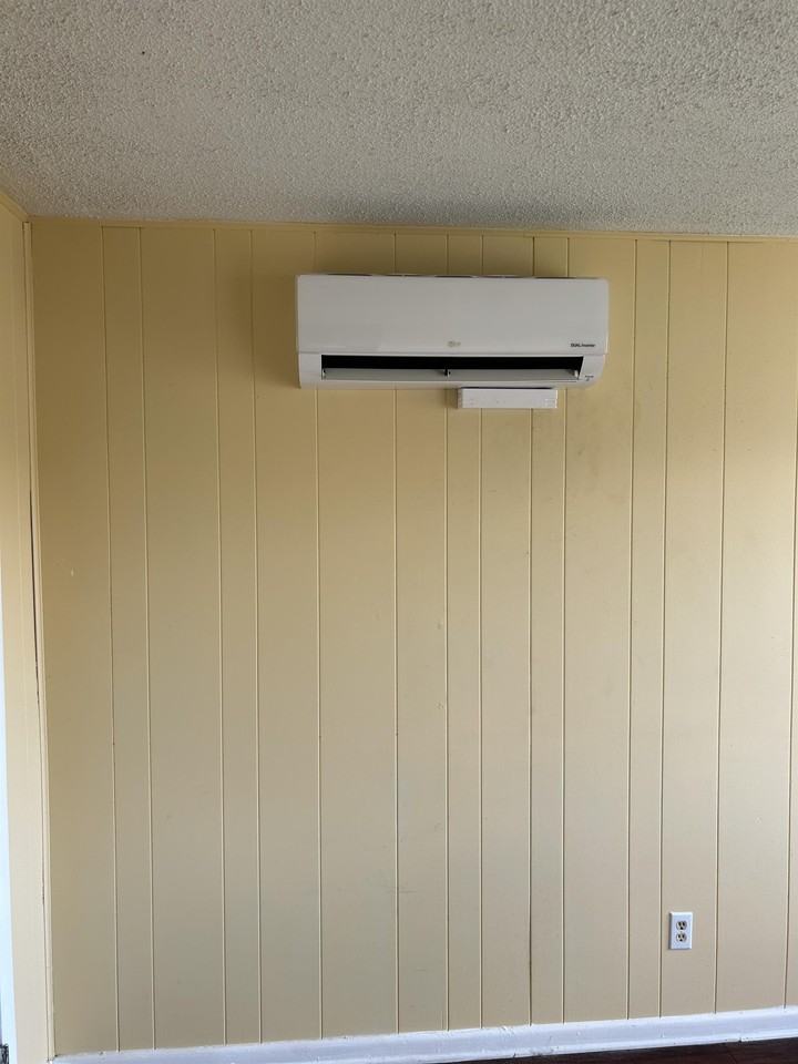 1003 Oak St #A - Photo 3 of 11
