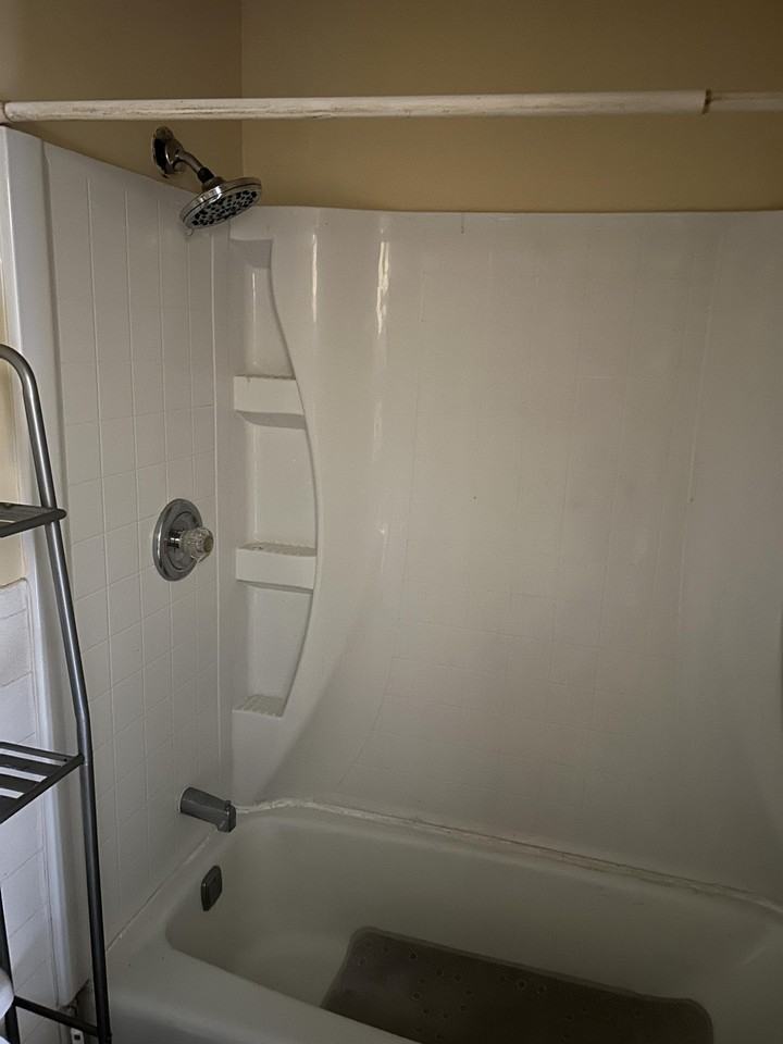1003 Oak St #A - Photo 7 of 11