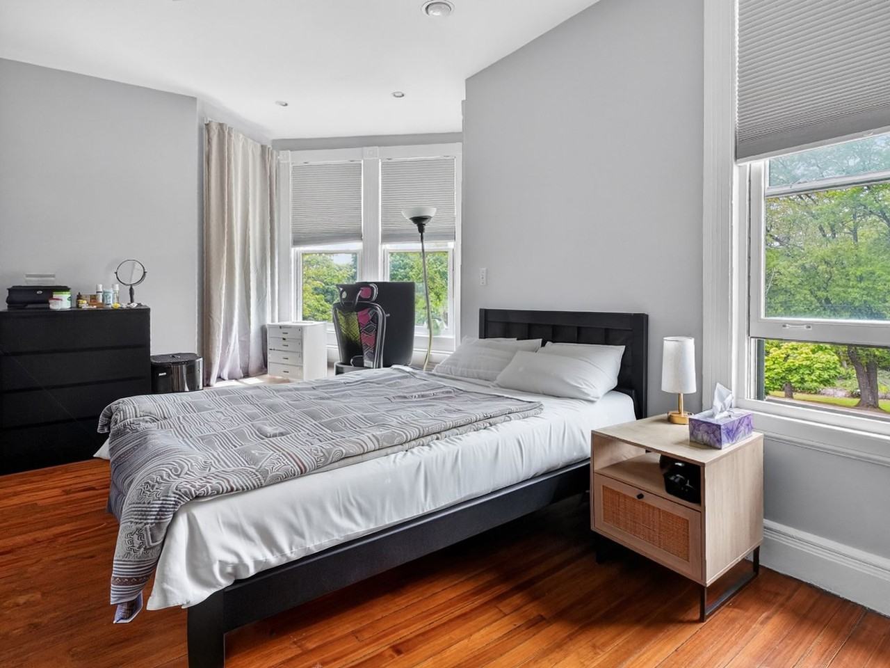 477 Prospect Street - Photo 4 of 8