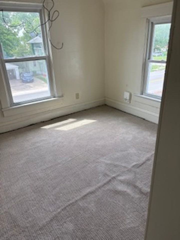 1515 1/2 Franklin St - Photo 3 of 11