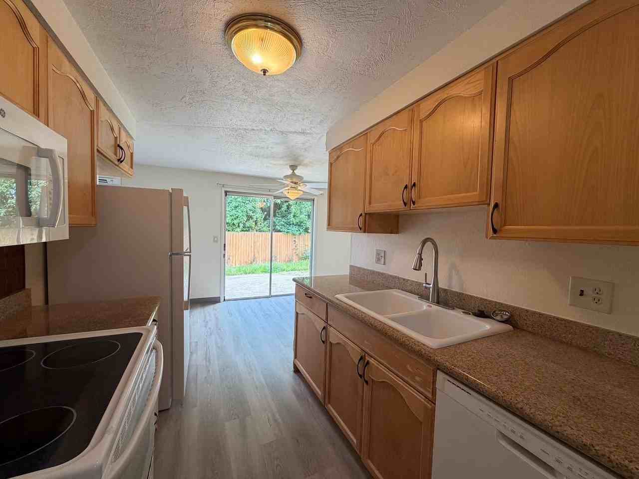 2545 Benson Ln - Photo 3 of 18
