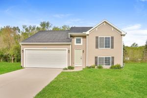 featured image of 4020 Sumner Dr