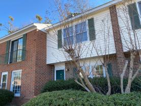 738 Coventry Ln Apt C #C - Photo 1 of 1