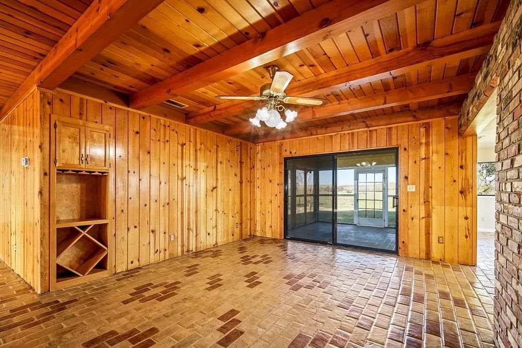 N Mcintire Rd #1 - Photo 7 of 35
