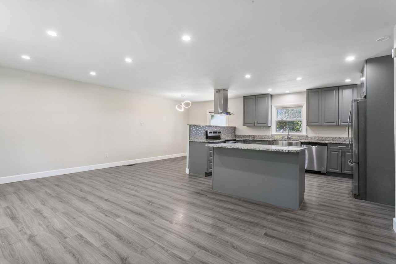 314 Martha Lee Dr #1 - Photo 6 of 33