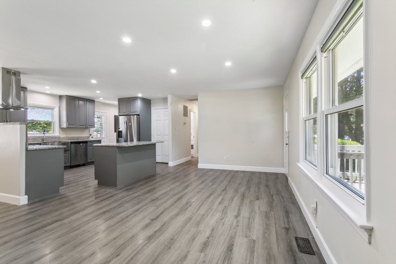 314 Martha Lee Dr #1 - Photo 7 of 33