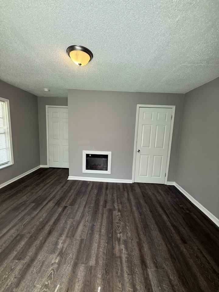 2128 Mayfield Ave Sw #1 - Photo 2 of 7