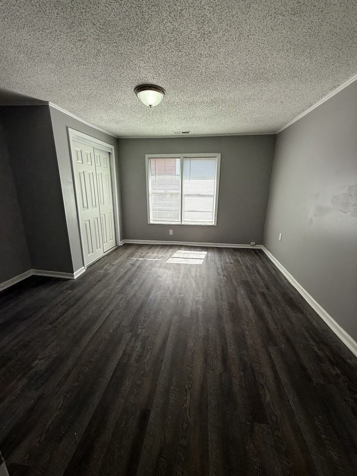 2128 Mayfield Ave Sw #1 - Photo 4 of 7