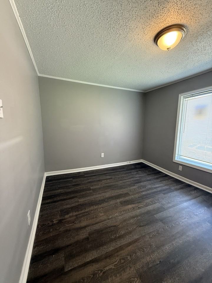 2128 Mayfield Ave Sw #1 - Photo 5 of 7