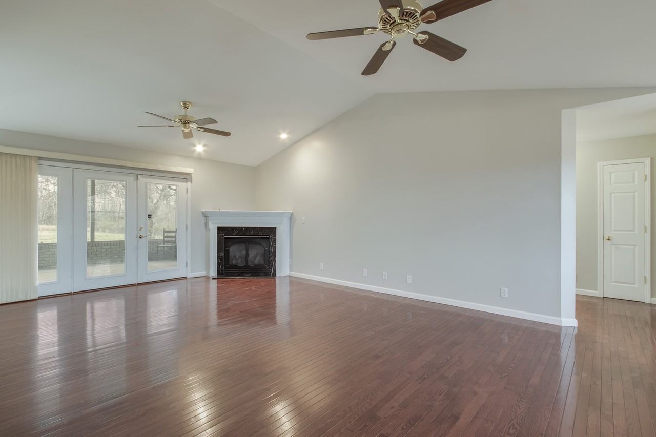 3005 Old Hollow Rd #1 - Photo 3 of 17