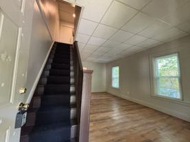 86-88 Baycliff Dr - Photo 1 of 1
