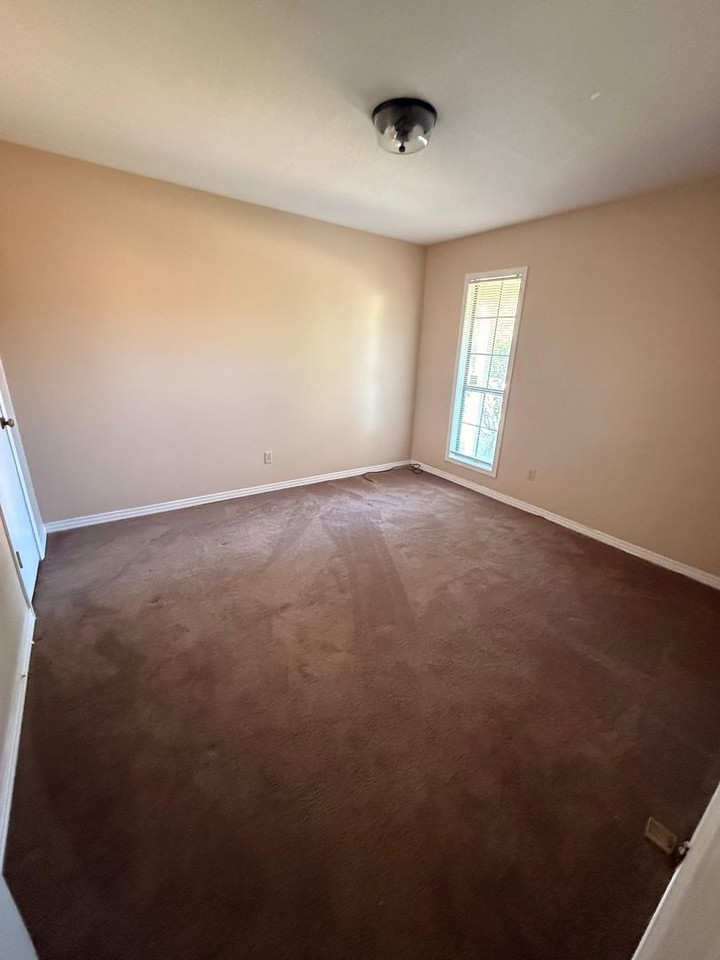 3305 5th St N - Photo 7 of 11