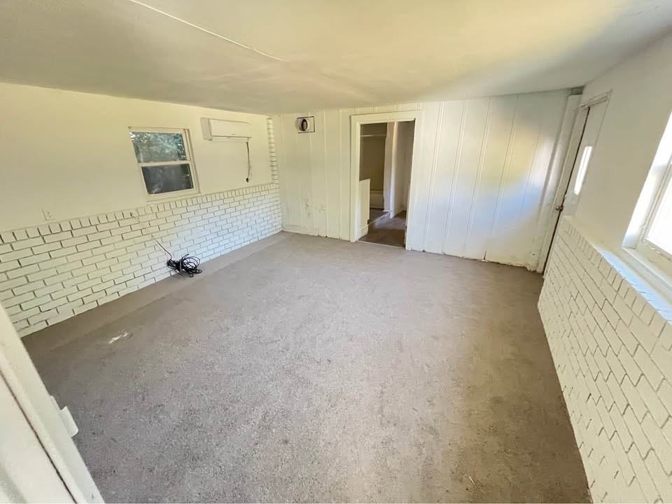 105 Thrush St #105 - Photo 5 of 20