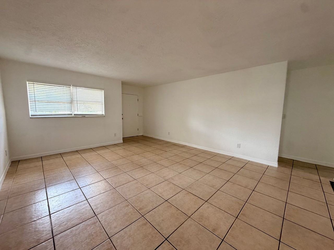 1235 Alcazar St #1 - Photo 3 of 20