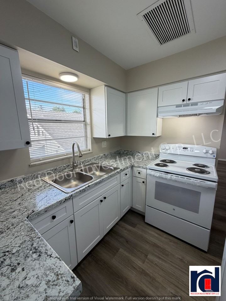 1 & 2 Bedrooms Available in Downtown St. Cloud - Photo 3 of 5