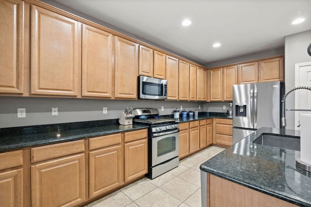 11904 W Farmall Dr #1 - Photo 7 of 50