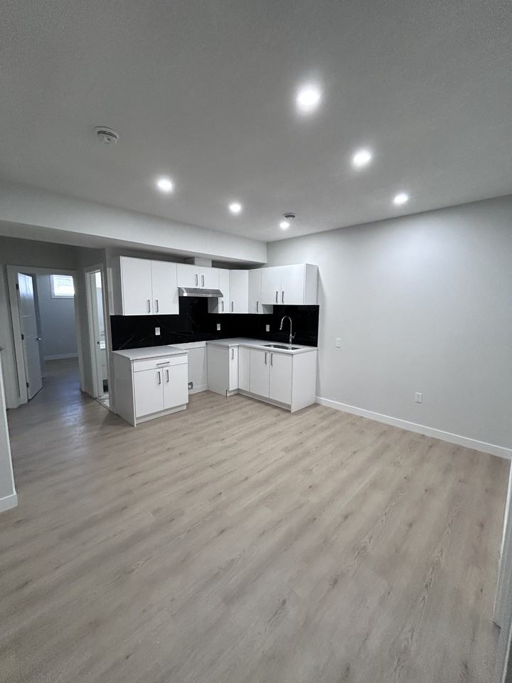 5146 Kinney Way Sw Bsmt #BS - Photo 3 of 10