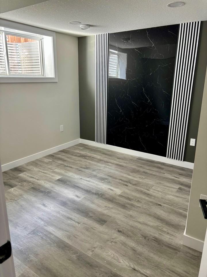 2221 158a St Sw #1 - Photo 5 of 7