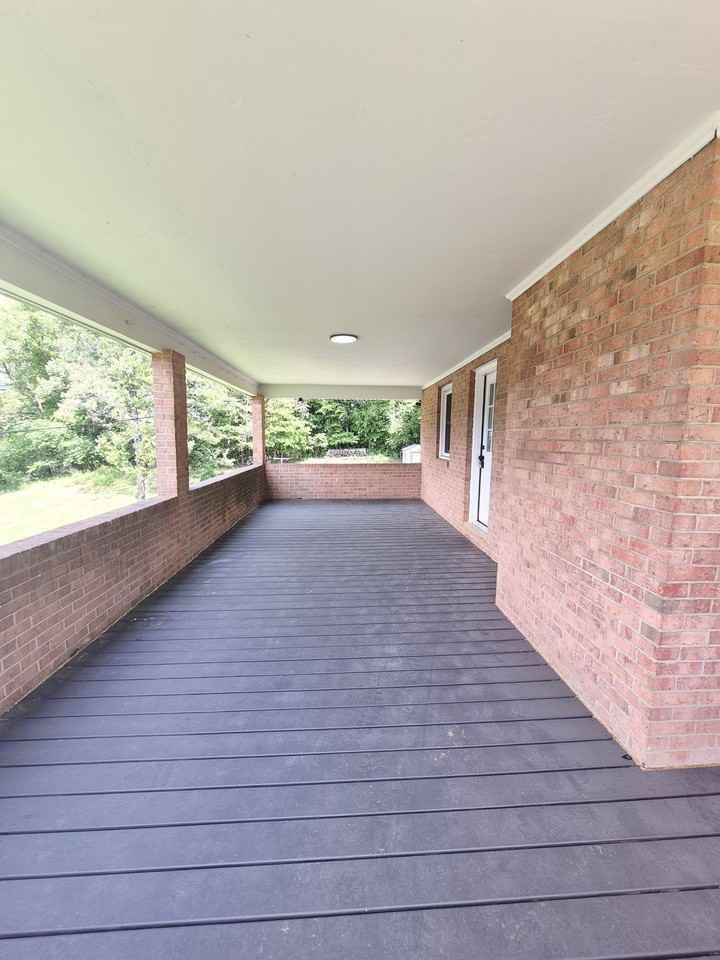 200 Wellview Dr #1 - Photo 4 of 33