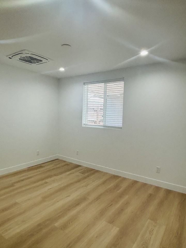 1724 260th St #1 - Photo 6 of 14