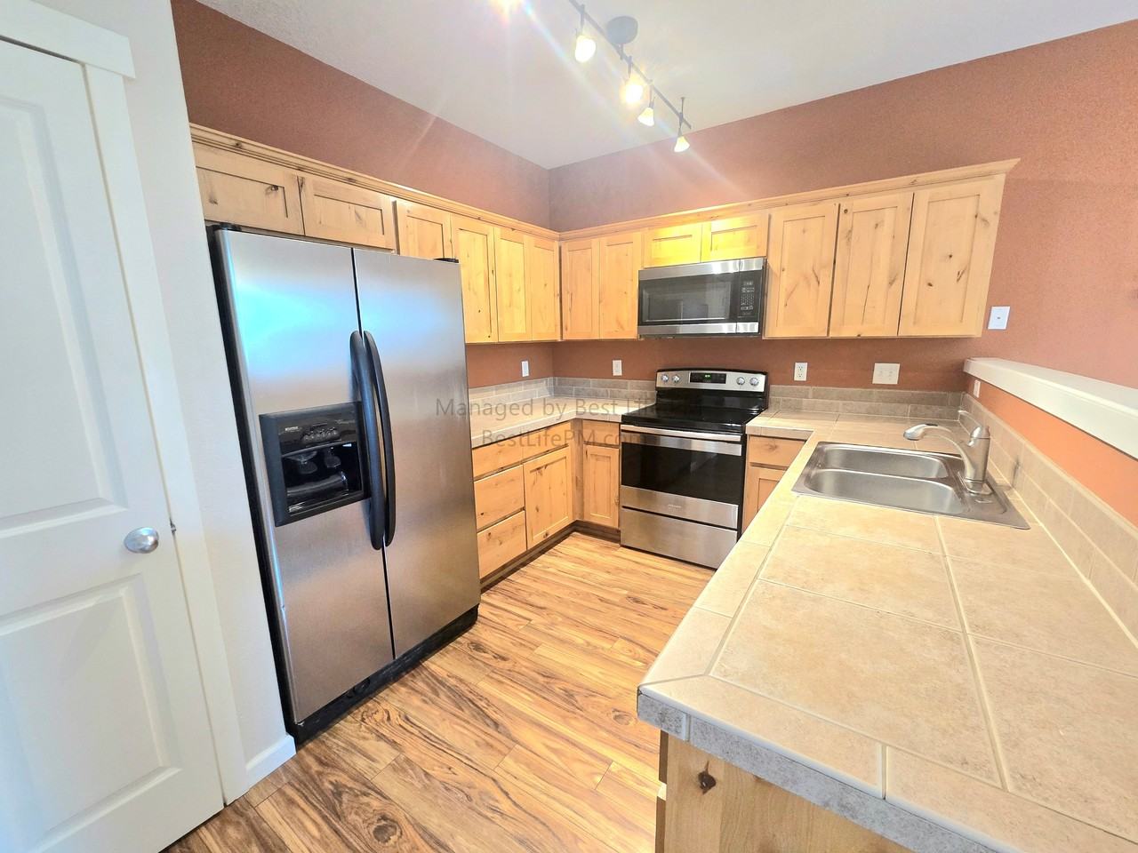 17923 Sw Niks Dr #TH - Photo 6 of 42