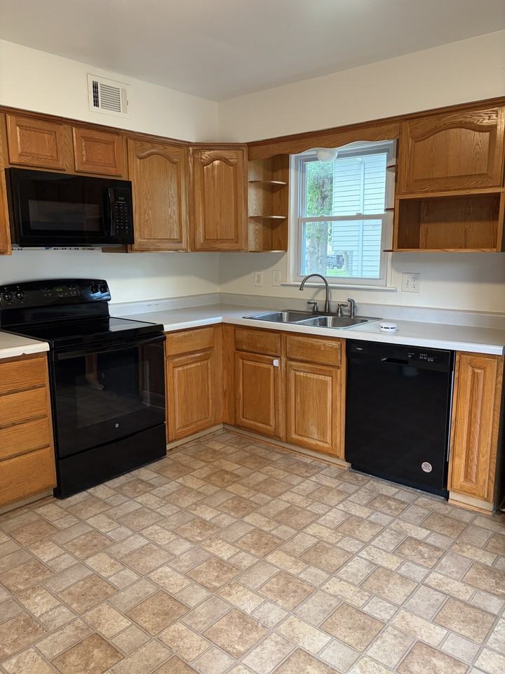8808 E 111th St #1 - Photo 6 of 21