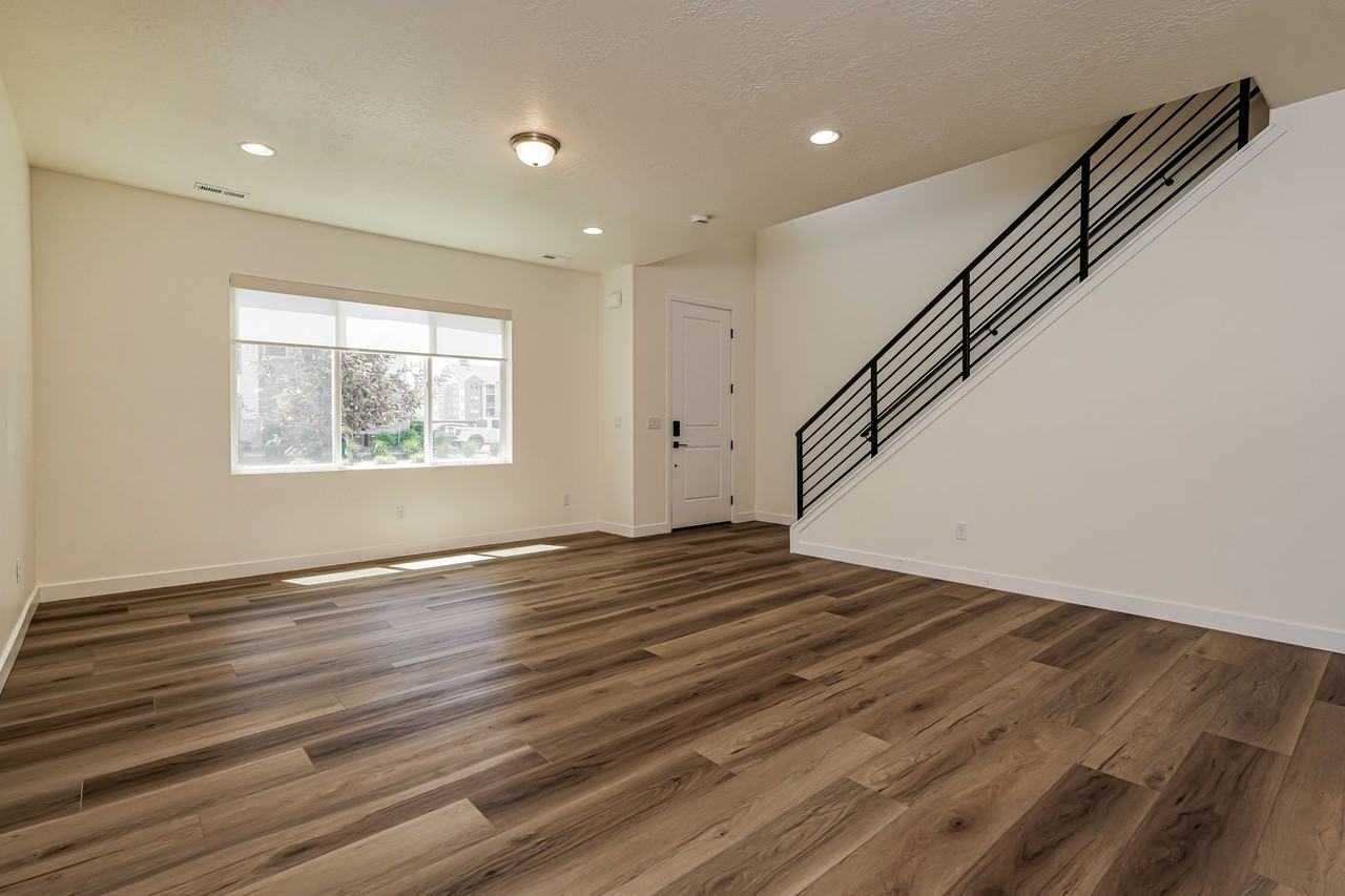 3321 W 3785 S #4007 - Photo 6 of 18