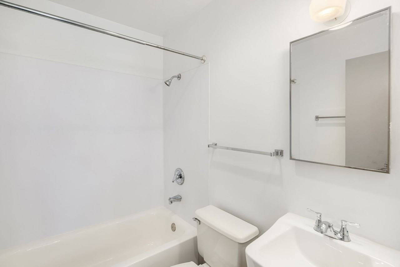 Bayview Apartments - Photo 5 of 44