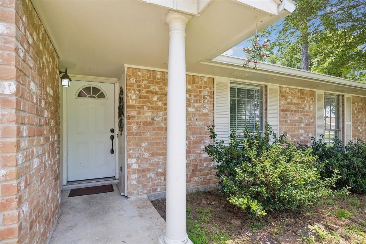 25114 Spring Ridge Dr - Photo 3 of 24