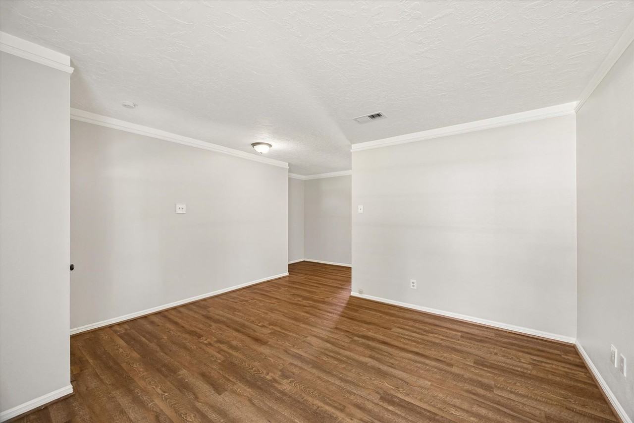 25114 Spring Ridge Dr - Photo 5 of 24