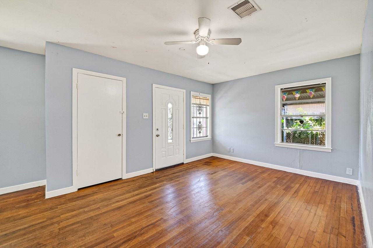 5934 Belmark St - Photo 4 of 16