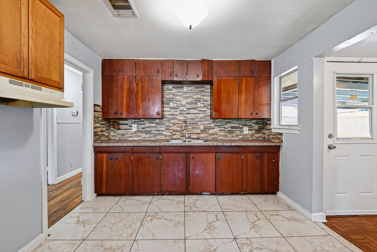 5934 Belmark St - Photo 7 of 16