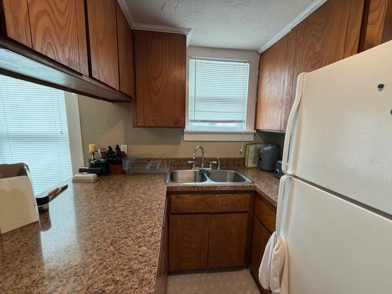 320 W Duffy St - Photo 7 of 21