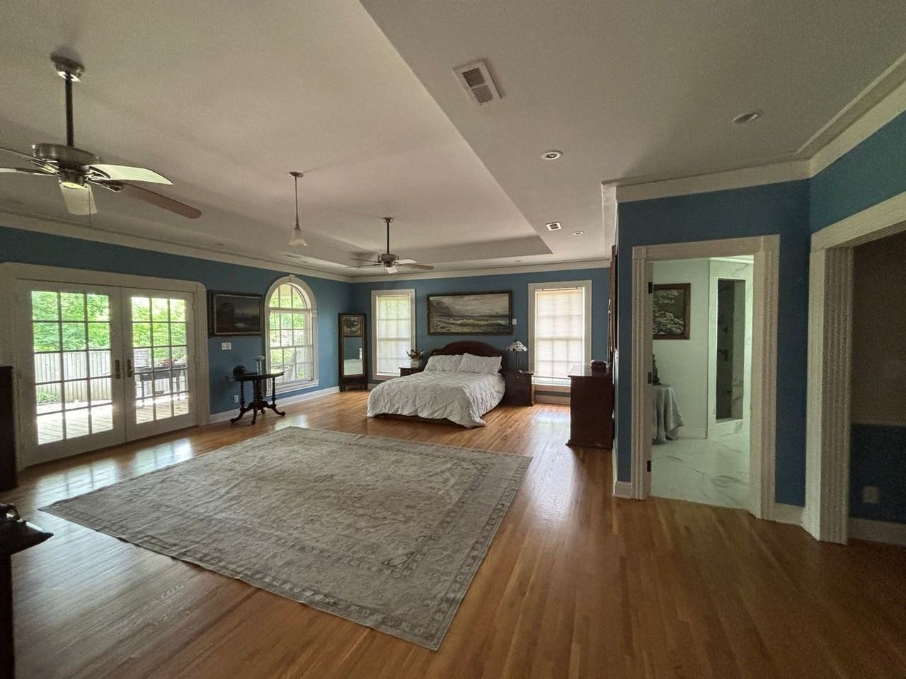 615 W Meade Dr