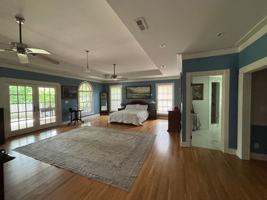 featured image of 615 W Meade Dr