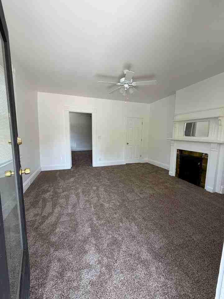 6655 Vine St - Photo 2 of 15
