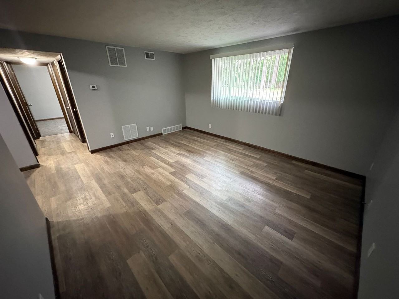 1527 S. 20th - Photo 4 of 27