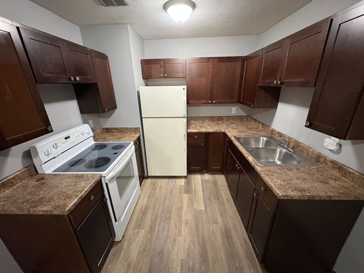 1527 S. 20th - Photo 6 of 27
