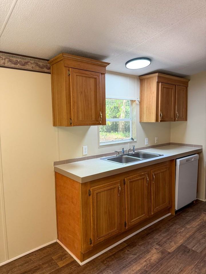 6010 Robin Rd - Photo 3 of 15