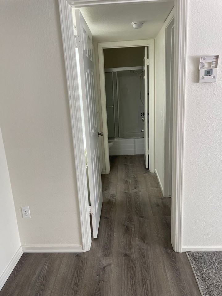 Horvath Apartments - Photo 5 of 14