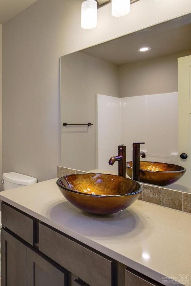 141 Nw 29th St - Photo 6 of 8