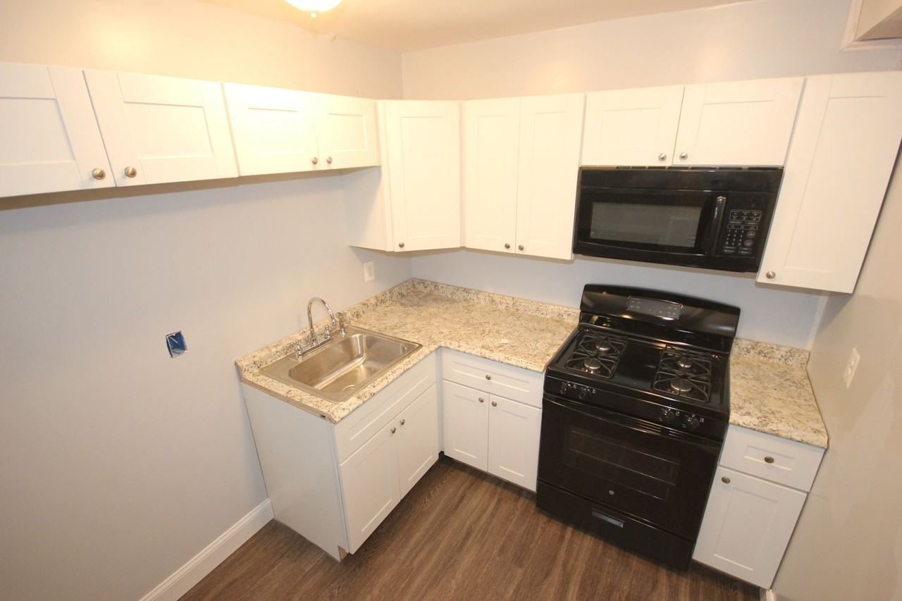 South Parke St. Apartments - Photo 2 of 37