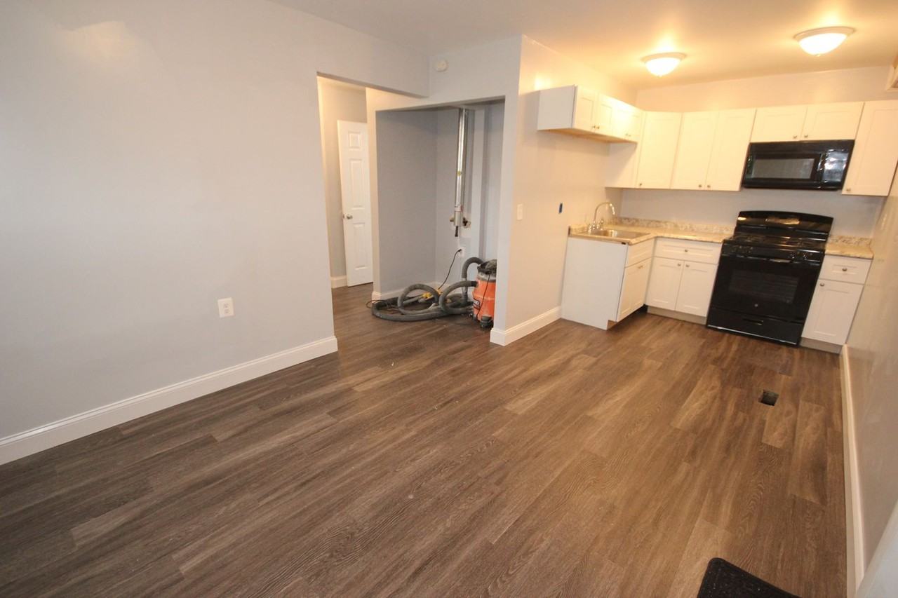 South Parke St. Apartments - Photo 4 of 37