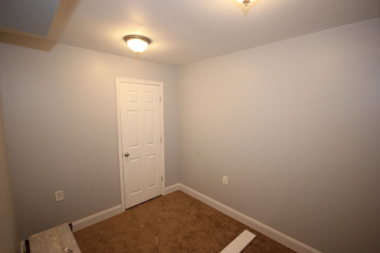 South Parke St. Apartments - Photo 7 of 37