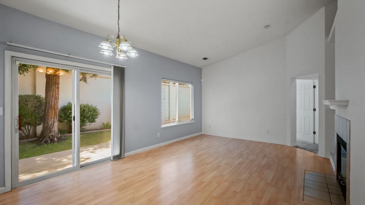 5037 Donatello Ct - Photo 5 of 17