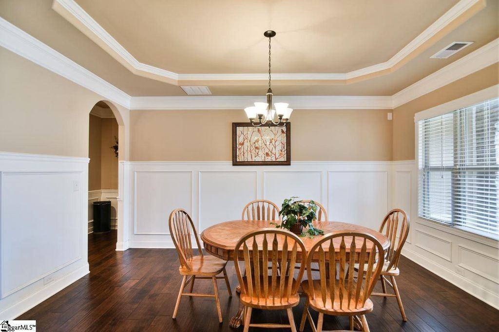 22 Ashby Grove Dr - Photo 3 of 22