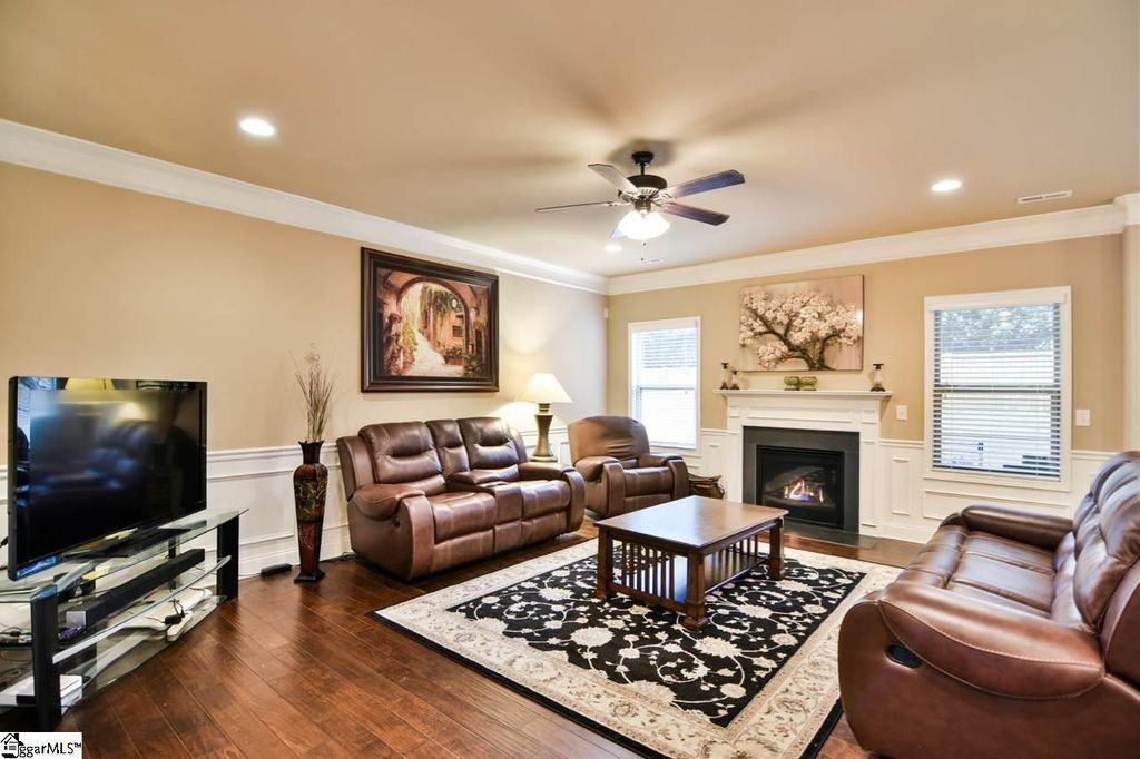 22 Ashby Grove Dr - Photo 6 of 22
